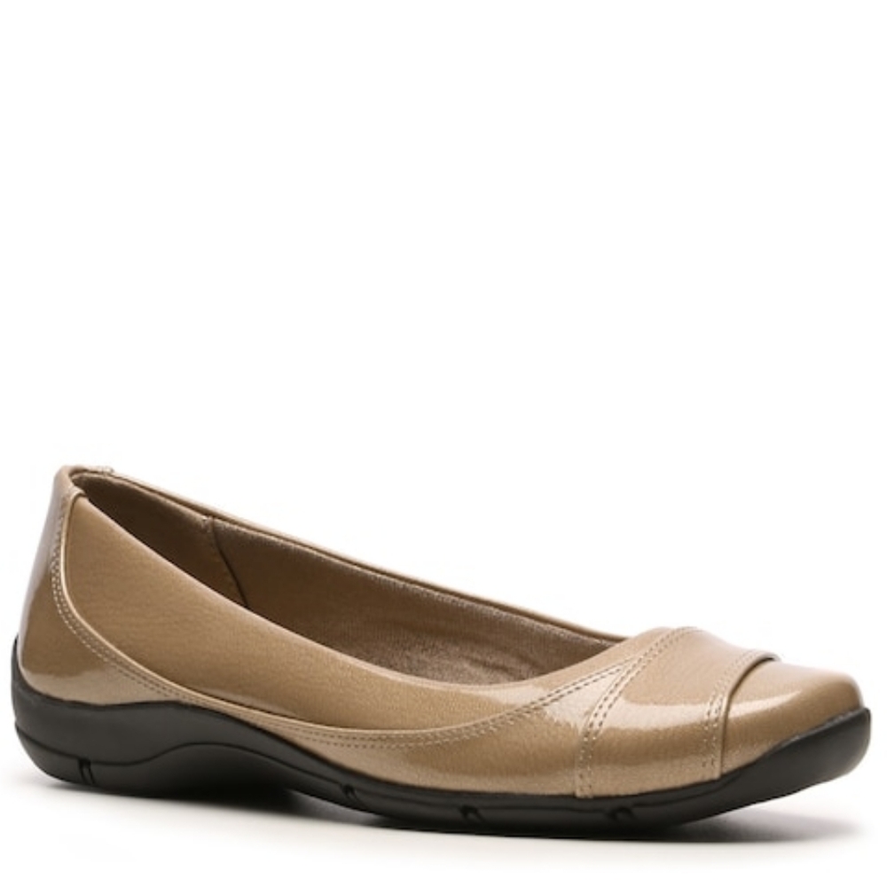NWOT Life Stride Danica padded ballet flats